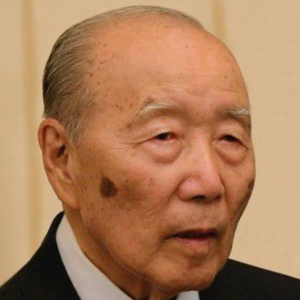 Portrait of Michael Hoshiko